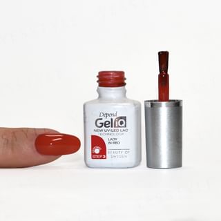 Laca de uñas gel Depend Cosmetic Gel iQ 1031 - Lady in Red (5 ml)