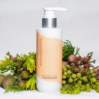 Soufflé corporel hydratant NOUGAT aux notes de poire anglaise et de freesia, 260 ml