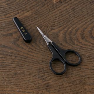 Tijeras para cejas KAI Seki Mago Roku con hoja delgada