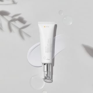 Crema tonificante 9wishes - Blanca, FPS21, Vegana