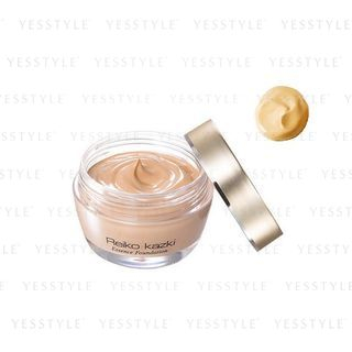 REIKO KAZKI Essence Foundation, 01 Yellow Beige, 1 pc