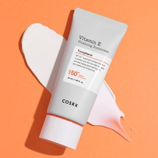 Crème solaire vitalisante à la vitamine E COSRX