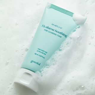 Espuma limpiadora de poros Goodal con ácido hialurónico y extracto de hojas cardadas, 150 ml