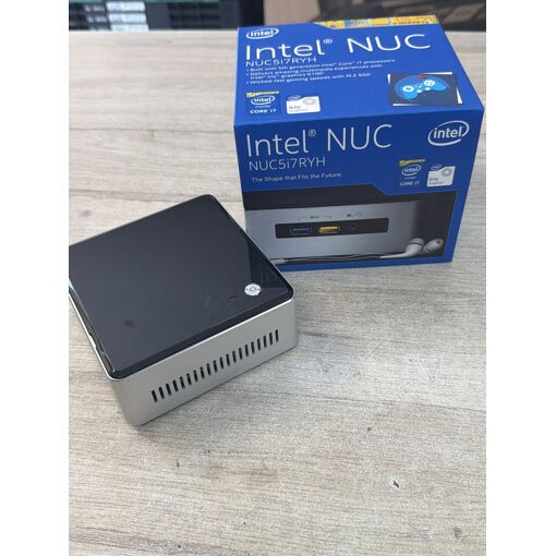 Intel NUC5I7RYH Kit de Computación - Procesador i7, 3.1 GHz, Gráficos Intel Iris 6100