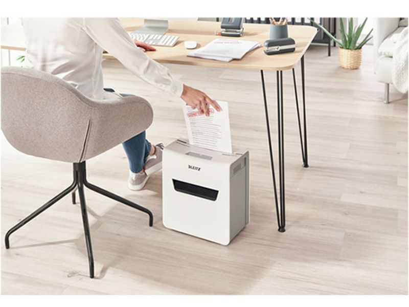 Leitz IQ Protect Premium 6X Paper Shredder