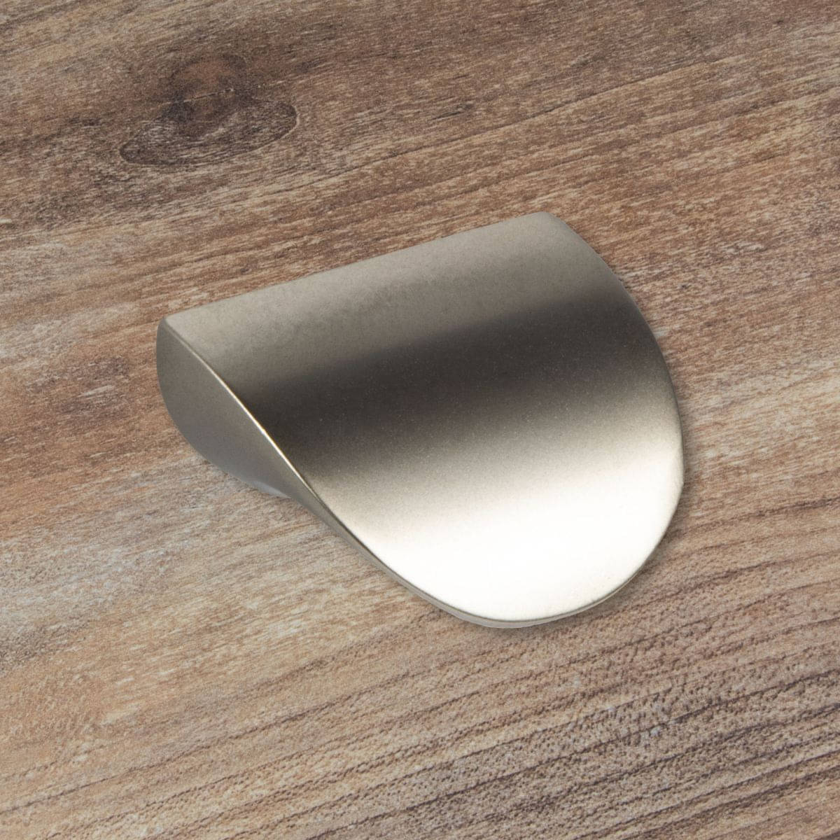 Poignée de meuble ronde Gedotec Cornelia, distance de perçage 32 mm, nickel mat